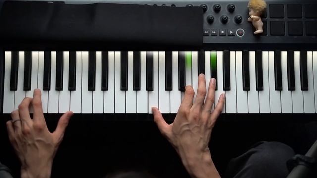 Окончил музыкалку, но не умеешь играть песни по-простому? [Аккомпанемент на фортепиано]