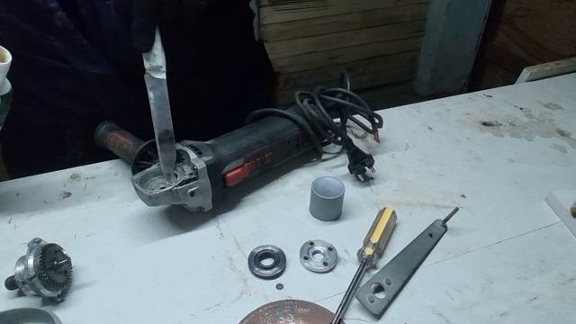 как поменять смазку в редукторе ушм