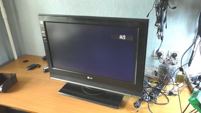 НЕ РЕМОНТ: Телевизор LG 26LC41 / Выключается после включения