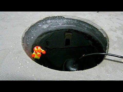 ПОД ЛУНКОЙ СОБРАЛАСЬ ВСЯ РЫБА!!! ЖОР ЛЕЩА! ЗИМНЯЯ РЫБАЛКА НА ПОПЛАВОК