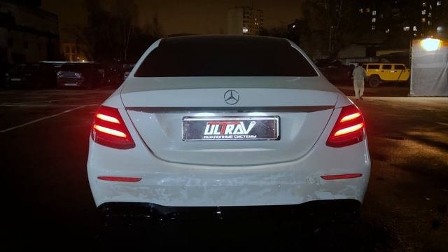 Спортивный AMG ВЫХЛОП Mercedes E200