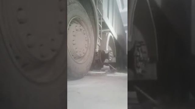 Снятие шкворня на скании