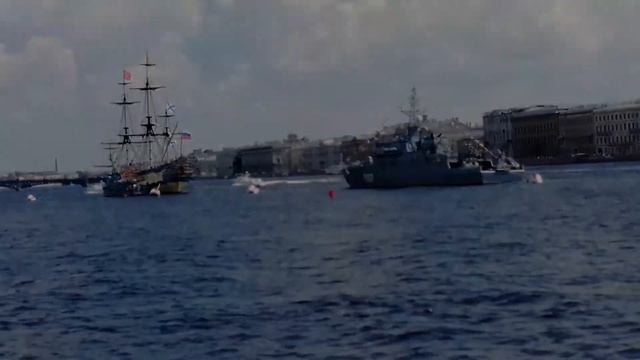 Репетиция военно-морской парада ко дню ВМФ в Санкт-Петербурге.