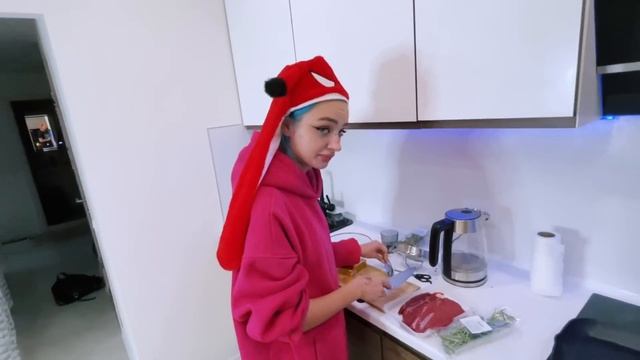 КРИНЖУЕМ НА КУХНЕ Мятная Фанта нарезки Стрима