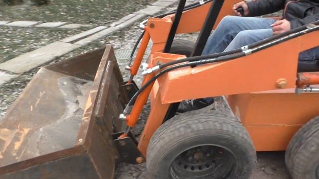 Самодельный погрузчик в Стиле Бобкэт производство Мухтара( Ростов на Дону).