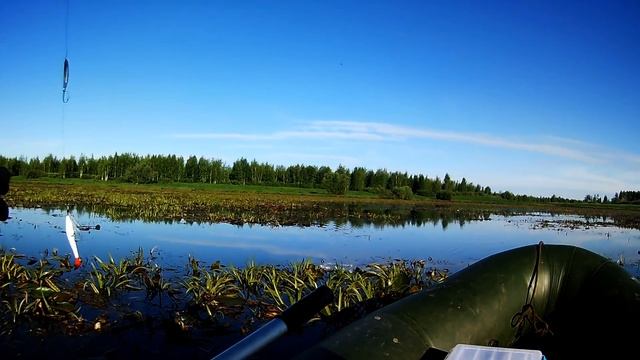 Блесна незацепляйка на щуку, как поймать щуку в густой траве!!!