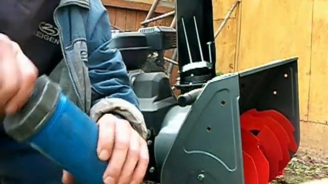 замена масла в снегоуборщике