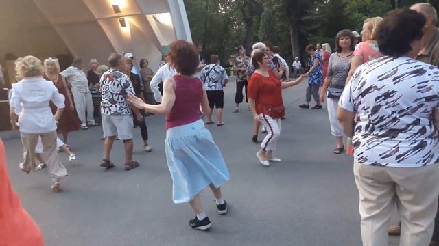Хорошо, все будет хорошо!!!🌹💃Танцы в парке Горького!!!🌹💃Харьков 2021