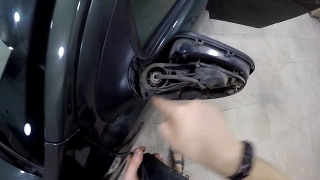 Как снять наружный пластик зеркала заднего вида Opel Astra 2004-2014 год