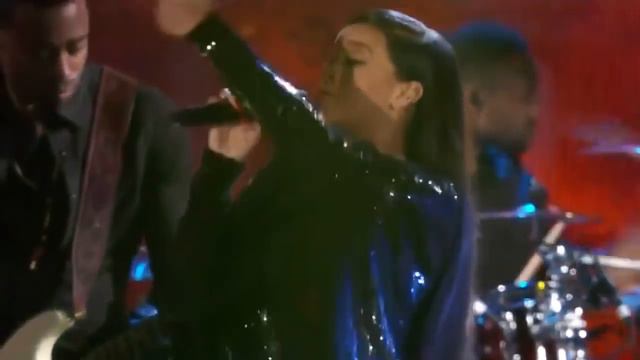 Eminem & Rihanna   The Monster - Live