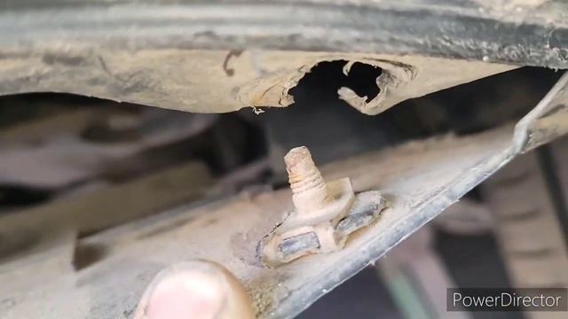 Как снять передний бампер на Ниссан Альмера G15. 14год.