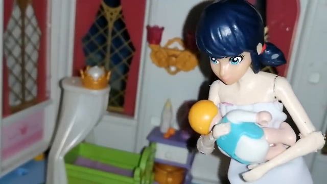 У Маринетт и Адриана родился малыш, мальчик или девочка?