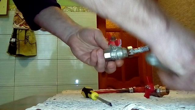 Шаровый кран, устройство, какой стороной ставить.