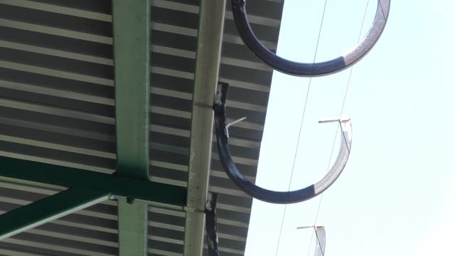 Водосток для уже готового навеса. Просто, надёжно и бюджетно...