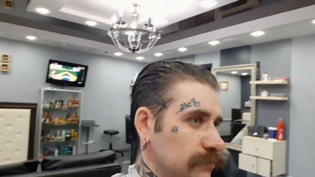 УДЛИНЁННАЯ СТРИЖКА С ЗАЧЁСОМ НАЗАД