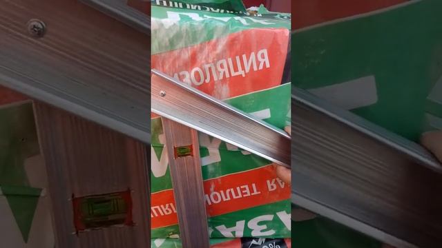 Как легко и точно резать угол на профлисте (и не только) для фронтона крыши.