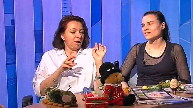 На тему дня - "Мамин клуб" и "Анти Садик"