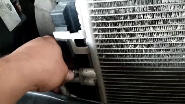 Как снять радиатор кондиционера Рено? Не так сложно как кажется