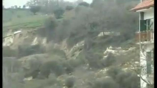 Огромный оползень!