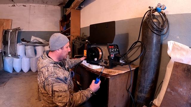 Что я делаю не так? Мой первый опыт сварщика / полуавтомат BRAIT MIG 300QD / гаражные истории