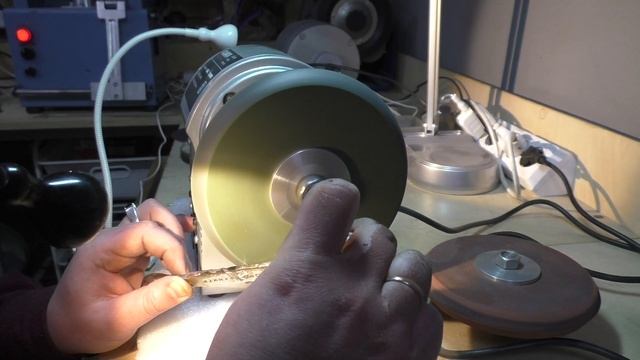 КРАСНЫЕ И ЗЕЛЁНЫЕ КРУГИ ДЛЯ ЗАТОЧКИ. ФИРМА "KERRY".