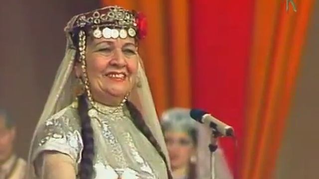 Арев Багдасарян(Нахшун баджи) - поет на Армянском и Азербайджанском языках