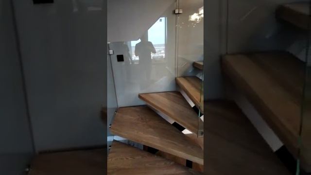 Перила из стекла для лестничных оградлений от производителя. Заказ 89933450545