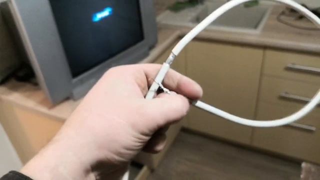 Самодельная комнатная антенна для тюнера DVB-T2 за 5 минут!