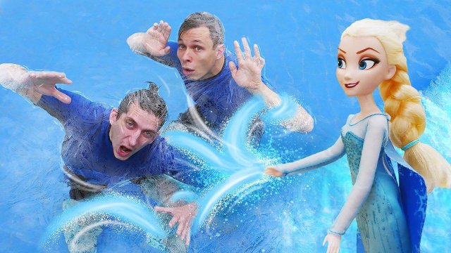 Новые видео игры – Что делает Эльза Холодное Сердце в Аквапарке? – Трансформеры в видео шоу Акватим