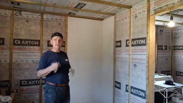 Печной щиток на стену за печь камин . Вариант из ГВЛ и кафеля  в каркасном доме .