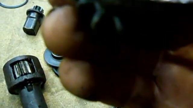 устройство для заворачивания винтовых свай(сваекрут из мотобура)