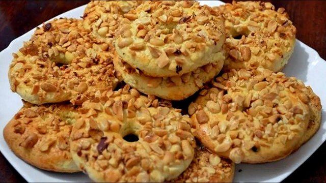 Песочное печенье с арахисом - самое простое песочное печенье.