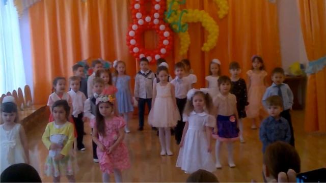 Тики... тики так, танцует