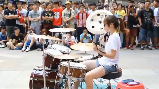 Amazing Girl Drummer Does BIGBANG Fantastic Baby Street Performance