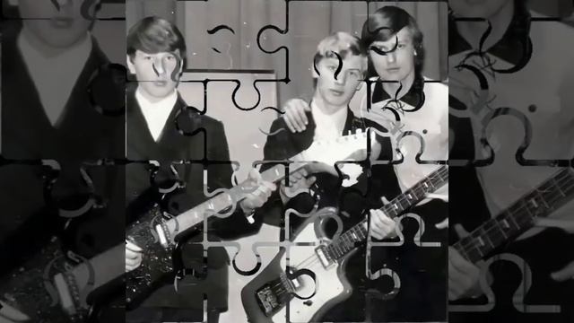 МЫ ПЕЛИ ЭТИ ПЕСНИ ВО ДВОРАХ (ПЕСНИ 70-80-х)