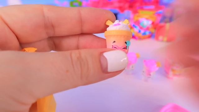 Семейки #ШОПКИНС! МАЛЕНЬКИЕ СЕКРЕТЫ! ПИКМИ ПОПС! Shopkins Surprise Families Посылка от Moose Toys