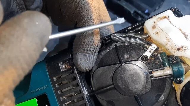 Электропила Makita UC4030(Китай)нет подачи масла - ремонт.
