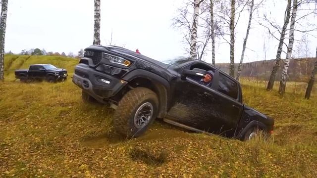 пикап 700лс Dodge Ram TRX