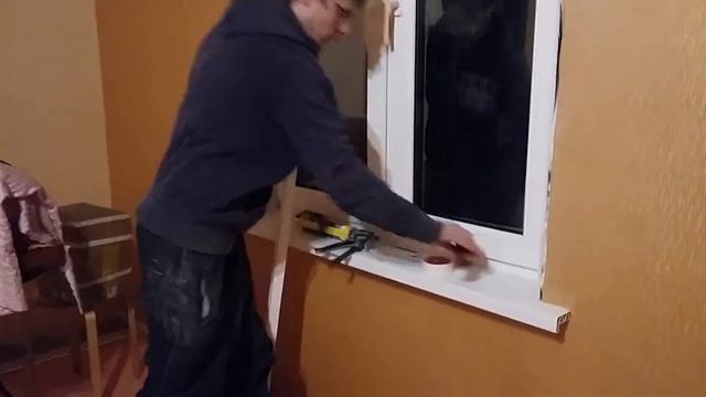 Монтаж уголков на откосы окон