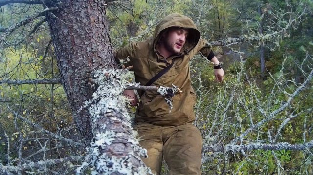 Ночёвка на дереве. Без снаряжения. В мокрой одежде!