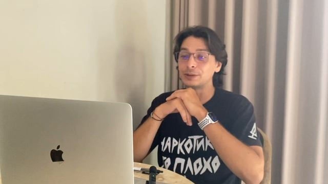 Как использовать нейросеть, где искать вдохновение и каким будет наше будущее.