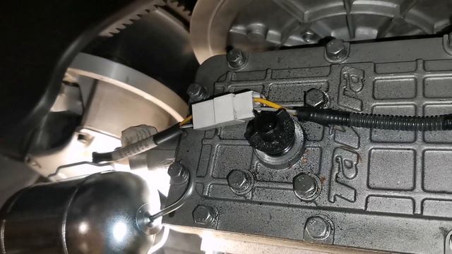 Замена масла в коробке на Тайга Варяг 550 V