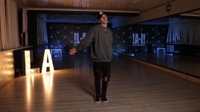 #12 Как танцевать в клубе парням | МАЛЫГИН