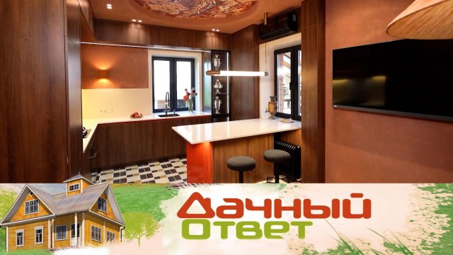 Кухня с самоварами и тиграми на потолке| «Дачный ответ»