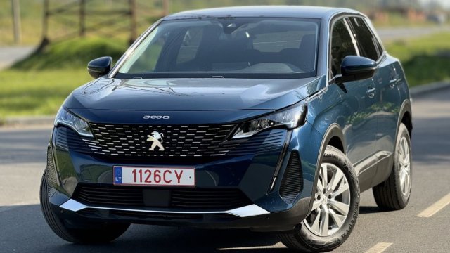 Peugeot 3008 1.5 AT 2021г. Авто из Европы