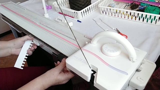 ГОРЛОВИНА И СКОС ПЛЕЧА   НА ВЯЗАЛЬНОЙ МАШИНЕ.