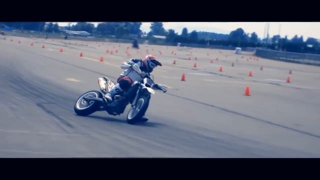 Супермотоциклы для суперлюдей Supermoto