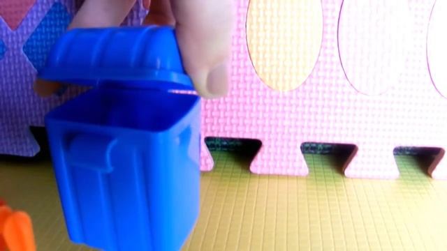 Мультик про мусоровоз. Рабочие машины. Игрушки для детей