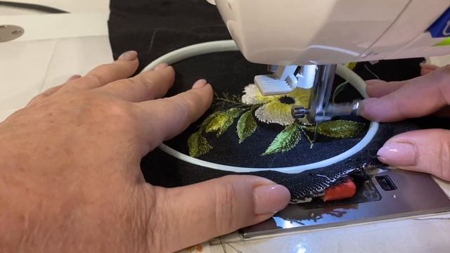 Художественная вышивка на машинке/очечник/embroidery holly/embroidery on a typewriter/ #одарки