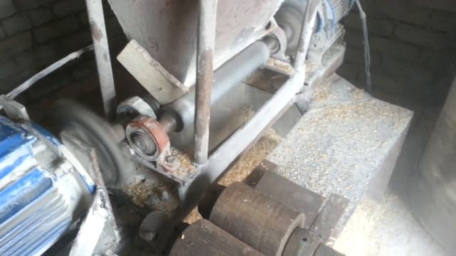 Плющилка зерна своими руками 380Вт